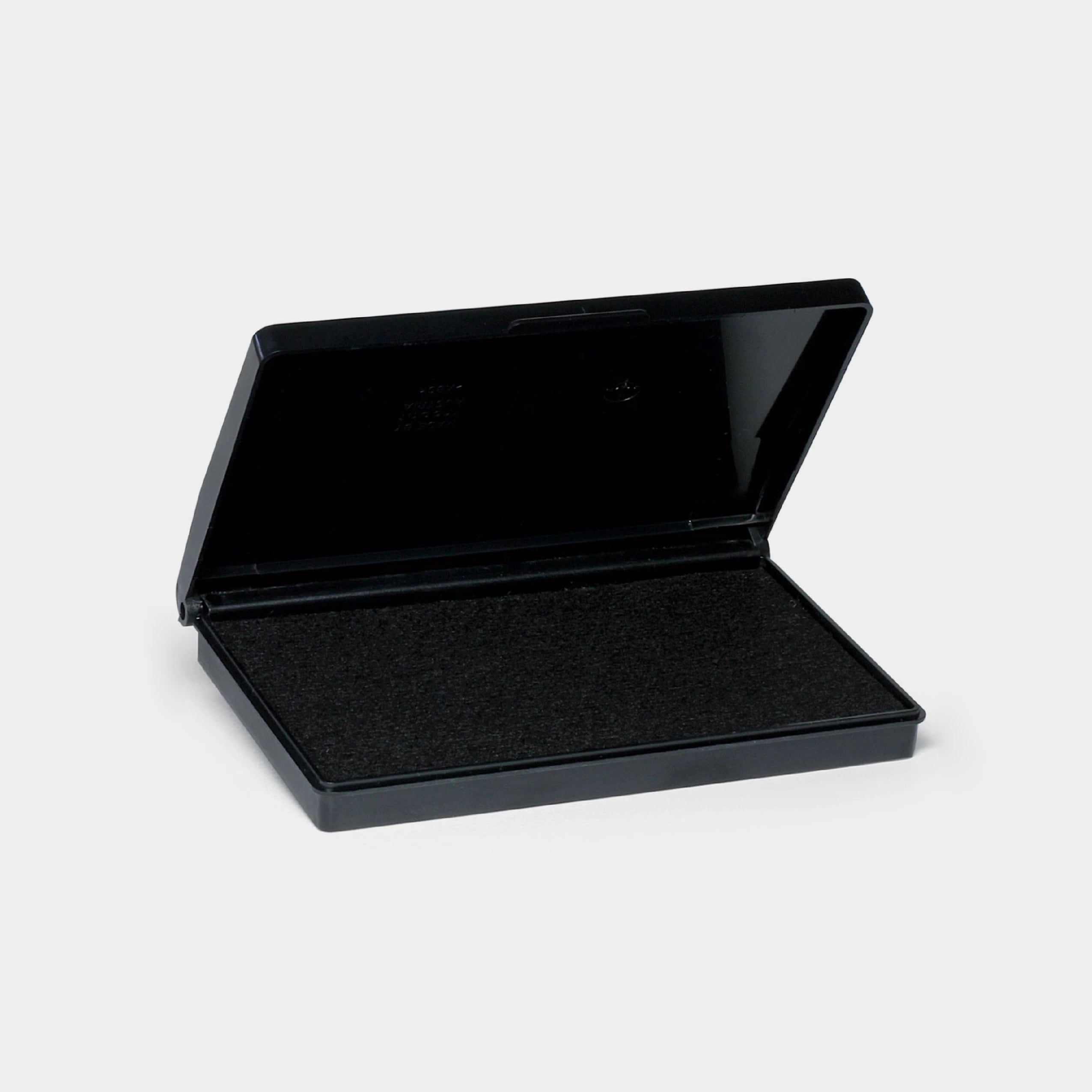 Thanks to our ink pad, you can use your personalized floral wedding stamp on paper, cardstock, and many other surfaces.